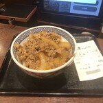 吉野家 - 料理写真:届いた時の牛丼並つゆだく。