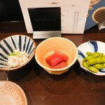 酒亭 田中 - 白ずいき胡麻和え、アメーラトマト、枝豆山椒醬油漬け