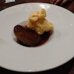 ピッツェリア ファッブリカ 1090 - 無花果　赤ワインコンポート　バニラアイス添え