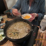 地鶏串焼Take Gu shi - 卵を溶いて