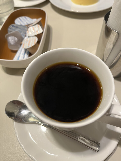 Kissa Shitsu Renoir Nihonbashi Takashimayamae Ten