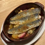 ワイン＆カフェ アダージョ - イワシのオーブン焼き６８０円