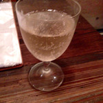 エスカピ - シードル。私が飲める数少ないアルコール。まあ、想像通りのまんまなシードルです。