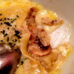 エスカピ - 前菜：ピカルディ風グラタン。中はこんな感じ。マッシュルームたっぷりです。