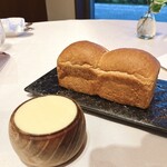 Le Grand Lys - ブリオッシュとバター