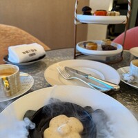 ベージュ アラン・デュカス 東京 - 