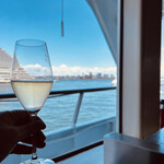 THE KOBECRUISE コンチェルト - シャンパン片手に。