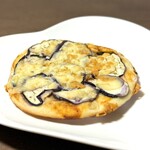 パン シノン - 茄子のピザパン。
