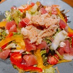 とり香 新橋店 - 海鮮サラダ！カニたっぷり！これにもエビ入ってました！