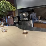 308863439 - 