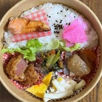 ランチの時間 - 彩りランチボックス