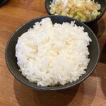 横浜家系ラーメン 三郷家 - ライス100円。