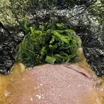 横浜家系ラーメン 三郷家 - ほうれん草。