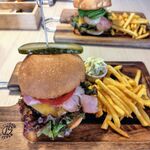 KINGPIN CAFE - キングピンバーガー