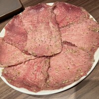焼肉うしごろ 新宿三丁目店 - 