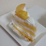 喜多屋 - 白桃のショートケーキ