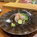 和食渡辺 - お隣に座っていた食通(グルメ)の方が注文していたのが美味しそうで耐えきれず頼んだ「車海老　炭火焼き」