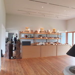 ビブレ - (2014/9)レストランのカウンターはブランジェリーを兼ねています。