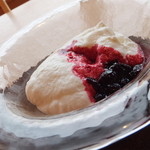 ビブレ - (2014/9)デザート　クリームチーズとハスカップのソース