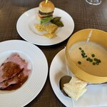 レストラン ヴァロリス - テーブルサービスの三品