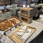 クラブインターコンチネンタルラウンジ - パン類