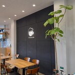 LIKO CAFE - 間借りしているお店は、コンズサイクル南草津店内にある「mhthkura cafe」さん。