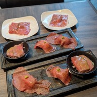 近江うし焼肉 にくTATSU 日本橋室町店 - 