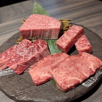 近江うし焼肉 にくTATSU 日本橋室町店 - 