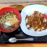やまだ政店 - ビーフカレーとかけそばのお得なセット