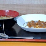 やまだ政店 - ビーフカレーとかけそばのお得なセット