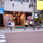 やまだ政店 - 2025.7ビルの入口