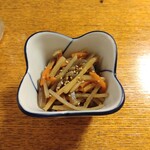 居酒屋 ほまれ - お通しはきんぴらごぼう　500円
