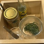 牛タンとマグロとクリスピー餃子 ひまわり［海］ - 牛タンの薬味