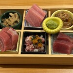 牛タンとマグロとクリスピー餃子 ひまわり［海］ 築地店 - マグロ6点盛り