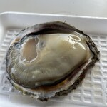 新鮮家 - 3個目、レモン汁いただきました。個人的にレモン汁が好み。