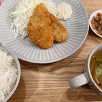 三陽食堂 東京駅ヤエチカ店 - アジフライ定食(2枚)