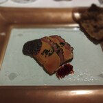 シェ・イノ - ライトスモークした鴨のフォアグラ