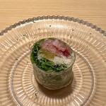鮨 めい乃 - まぐろとハーブ生春巻き