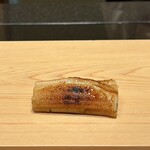 鮨 めい乃 - 煮穴子（対馬より）
      絶品！
      焦げた芳ばしさ最高！！