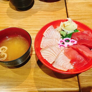ポセイ丼 金沢海鮮丼 近江町ととと ポセイ丼 （【旧店名】昼めし昼飲み