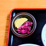 やぶ善 - 箸休めのお漬物は、嬉しい二種盛り。