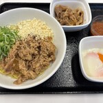吉野家 - 料理写真:牛玉スタミナまぜそば(半熟玉子)、肉だく
