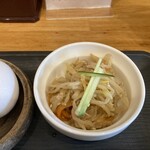 キッチン しろ - ナムルも間の箸休めにピッタリ。量も多かった。