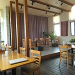 Curry Dining MoMo - 店内の様子