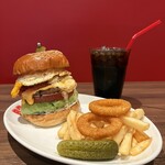 BROZERS’ - 【期間限定】～9/30 『5×5 LOT BURGER 25￥2,530』 ※3-E 『lunch drink¥275』
