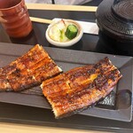 炭火焼うなぎ 鰻月 - 蒲焼定食