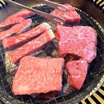 グルメリア但馬 - 私のも横で焼く！(๑>؂<๑)