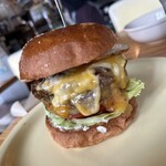 ブッチャーズテーブル 大泉学園店 - ダブルチーズバーガー