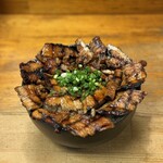 炭焼豚丼 豚野郎 - 