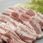 Reimen Kan - 厳選された鹿児島産の豚肉